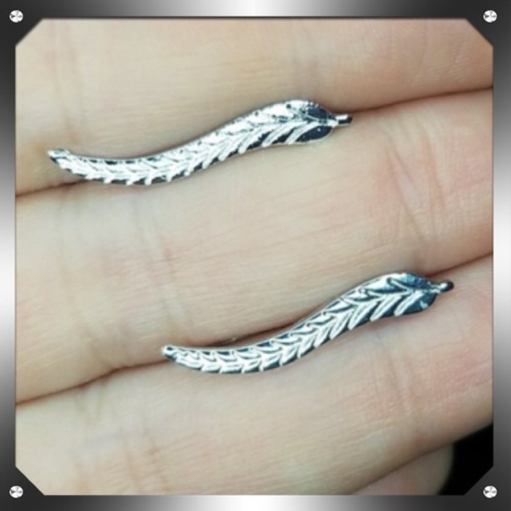 3/12$ Silver Feather Earrings - Picture 2 of 5